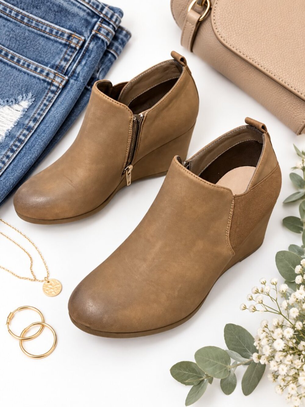 Pierre Dumas Taupe Brown Wedge Ankle Booties Side Zip Women's Size 6.5